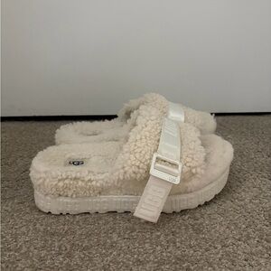 UGG Cream Fluffy Slide Sandals